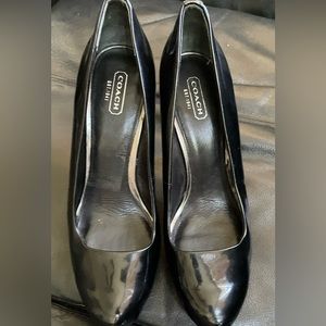 Coach pumps  pre-owned in good condition size 9B
